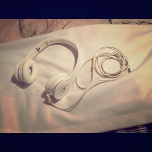 White beats